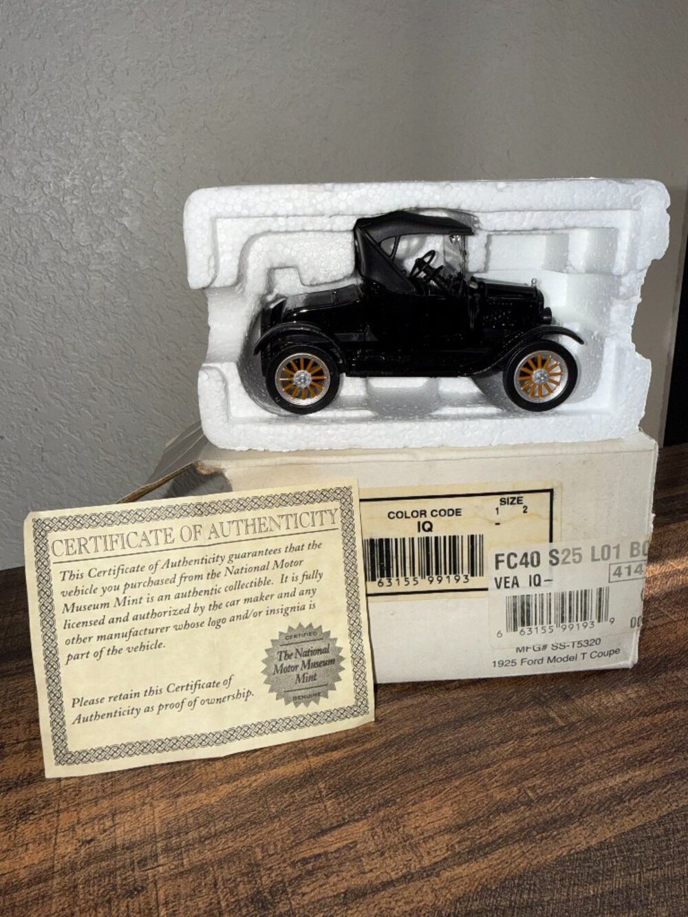 National Motor Museum Mint 1925 FORD MODEL T COUPE/RUNABOUT Diecast Collectible